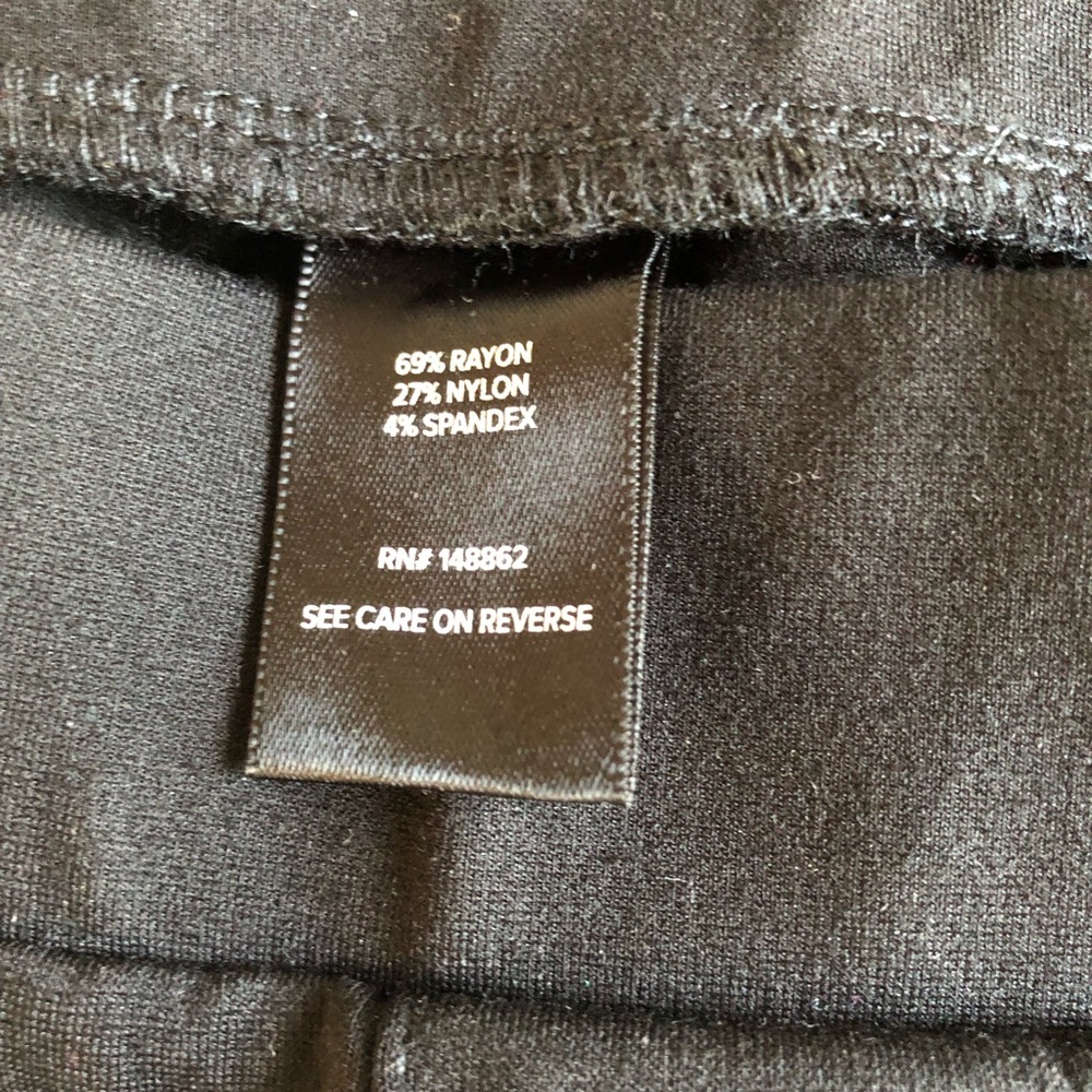 NWT - Torrid Black Pull On Pants w/Front Pockets & Mock Back Pockets - Picture 4 of 9